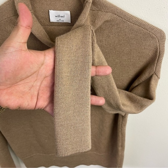 Bundle of Wilfred Cyprie Sweaters in Oxford Tan and Gray - Picture 10 of 15